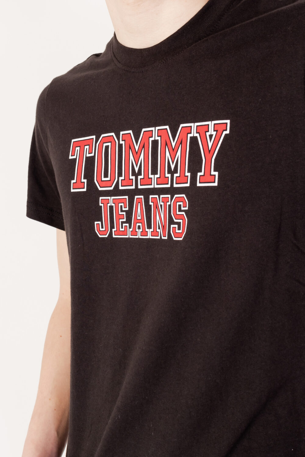 T-shirt Tommy Hilfiger Jeans TJM ESSENTIAL TJ TEE Nero - Foto 2