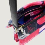 Borsa Desigual BAG FAKE NEWS DORTMUND FLAP Fuxia - Foto 3