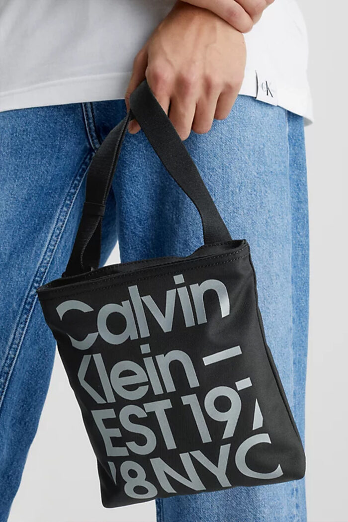 Borsa Calvin Klein SPORT ESSENTIALS FLATPACK18 Nero