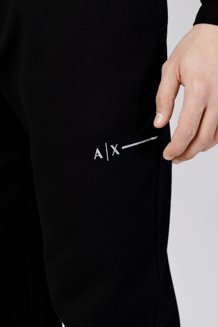 Pantaloni sportivi Armani Exchange TINTA UNITA Nero