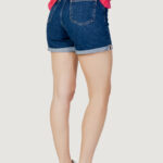 Shorts Calvin Klein Jeans MOM Denim - Foto 4