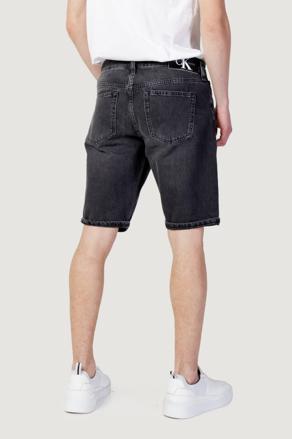 Shorts Calvin Klein Jeans REGULAR SHORT Nero - Foto 4