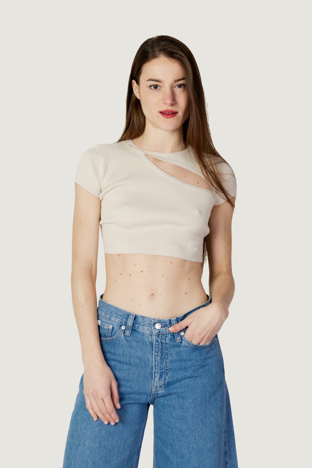 T-shirt Calvin Klein Jeans ASYM CUT OUT KNITTED Beige - Foto 5