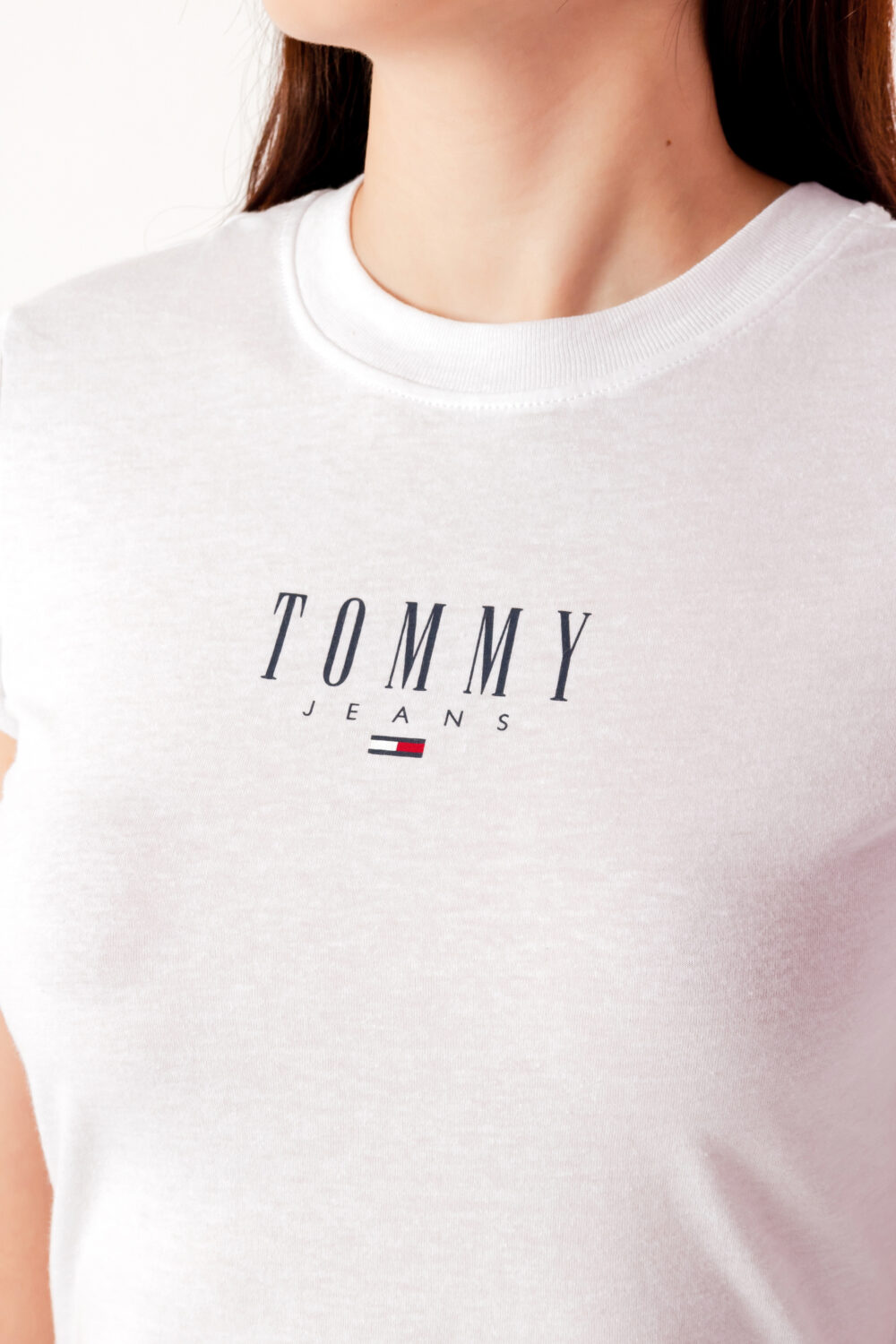 T-shirt Tommy Hilfiger Jeans TJW BBY ESSENTIAL LO Bianco - Foto 2