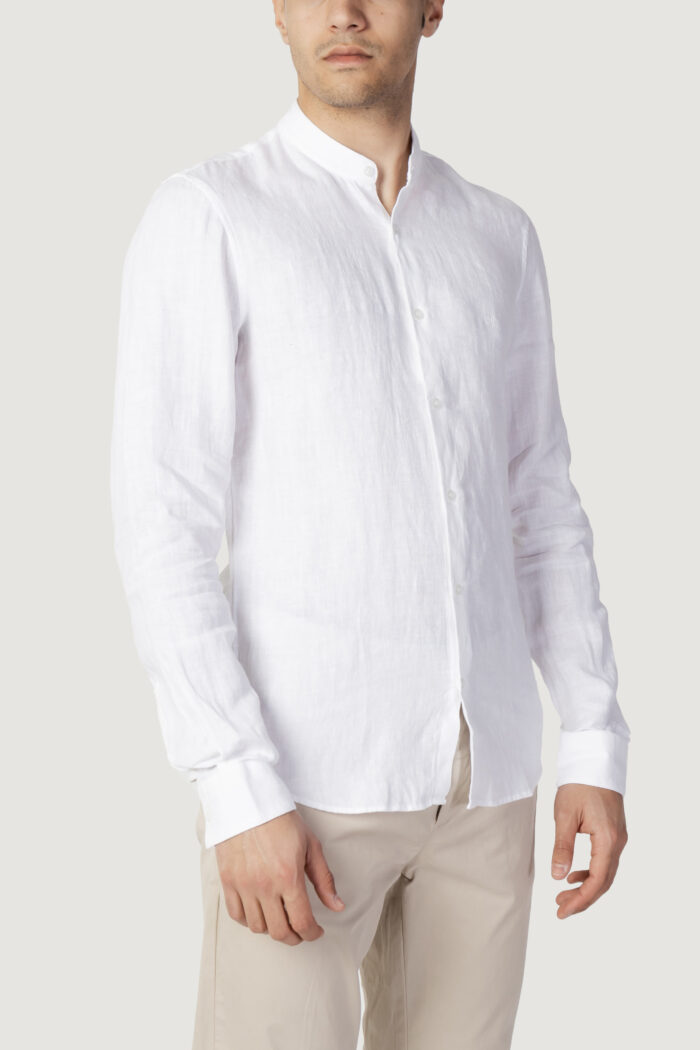 Camicia manica lunga Calvin Klein LINEN STANDUP COLLAR SLIM SHIRT Bianco – 111237