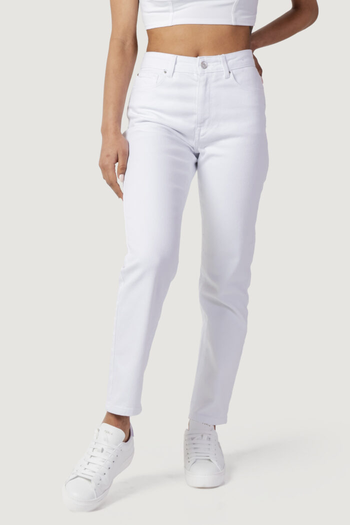 Jeans mom Only ONLEMILY STRETCH HW ST AK DNM CRO790NOOS Bianco – 110424