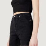 Shorts Calvin Klein Jeans MOM SHORT Nero - Foto 1
