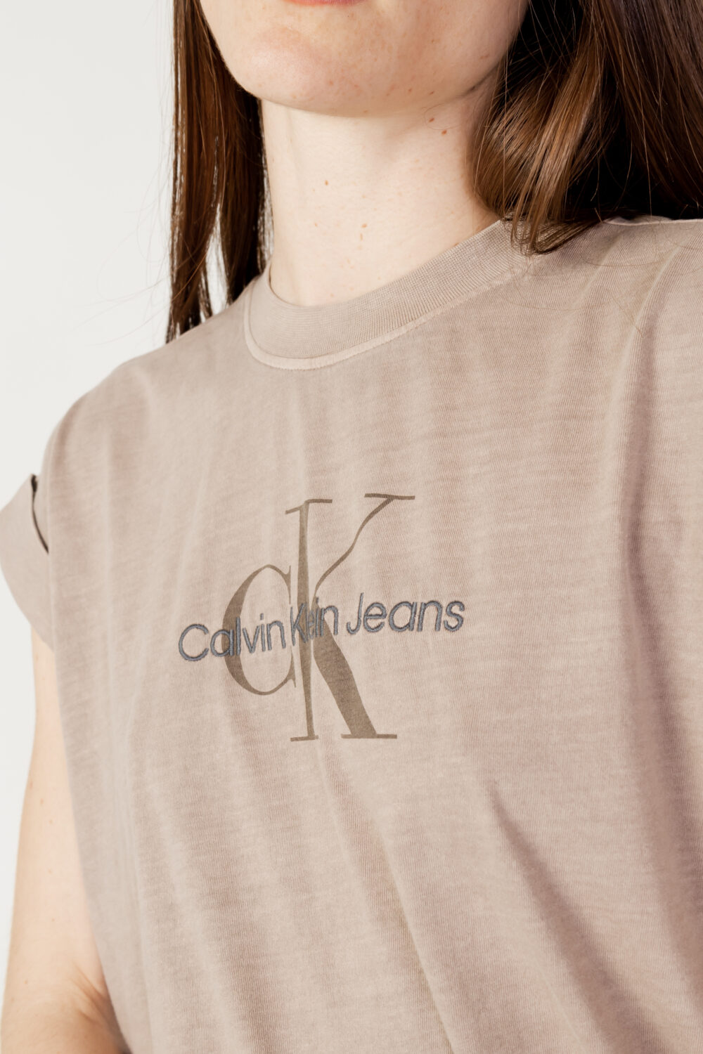 T-shirt Calvin Klein Jeans MINERAL DYE TEE Beige scuro - Foto 4