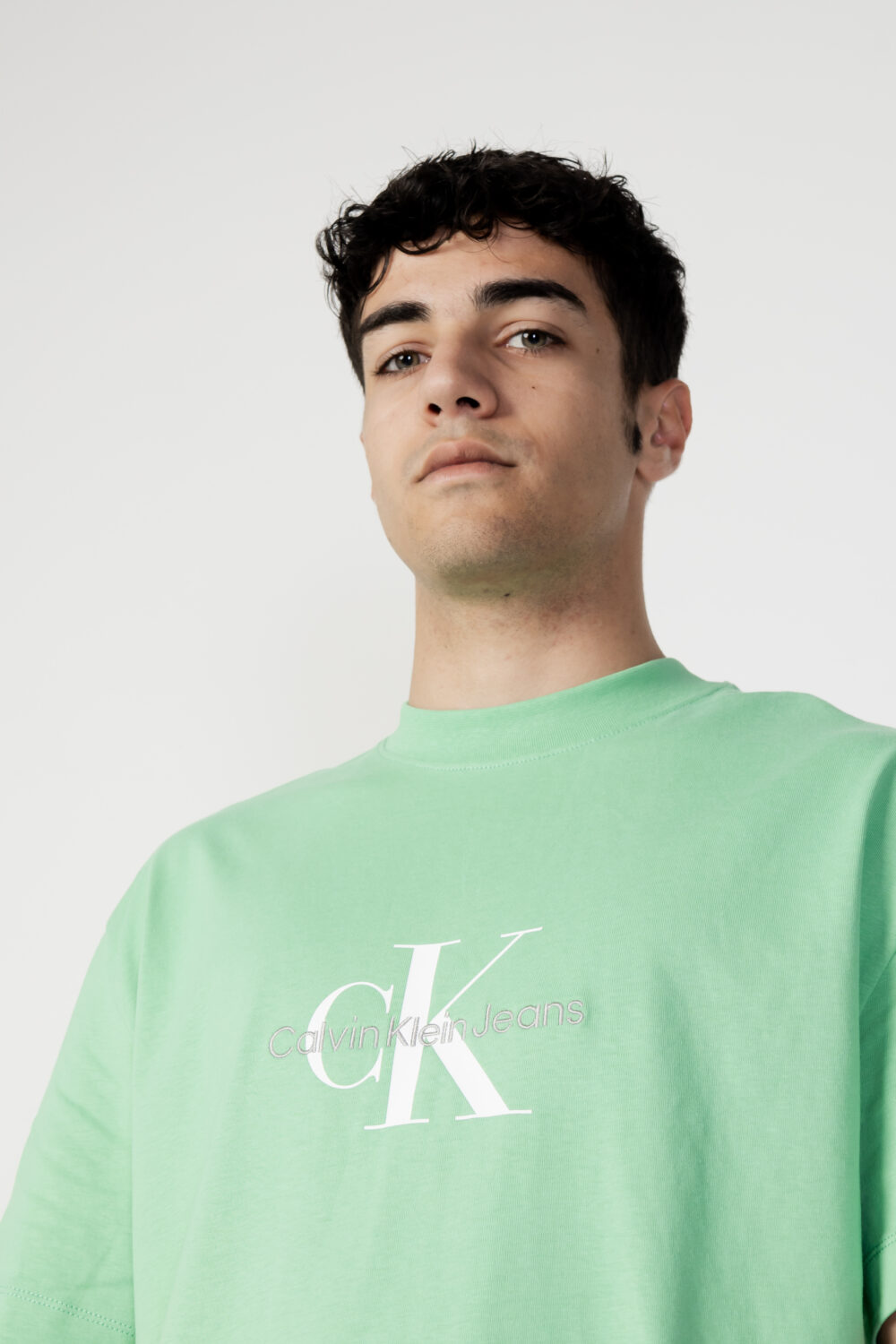 T-shirt Calvin Klein Jeans MONOLOGO OVERSIZED T Verde - Foto 2