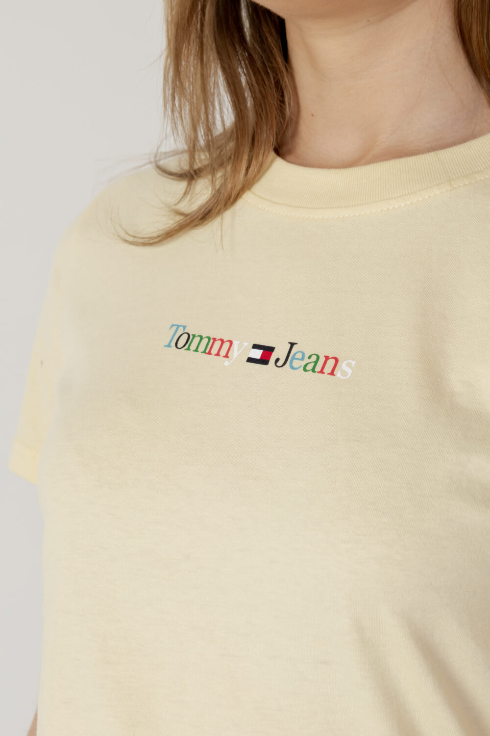 T-shirt Tommy Hilfiger Jeans TJW REG COLOR SERIF Giallo - Foto 2