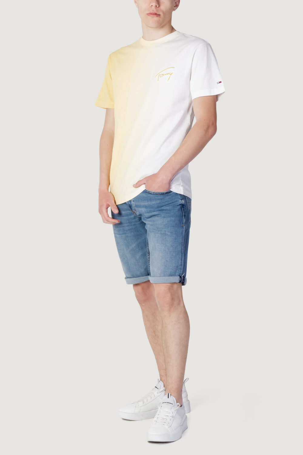 T-shirt Tommy Hilfiger Jeans TJM CLSC DIP DYE SIG Giallo - Foto 3
