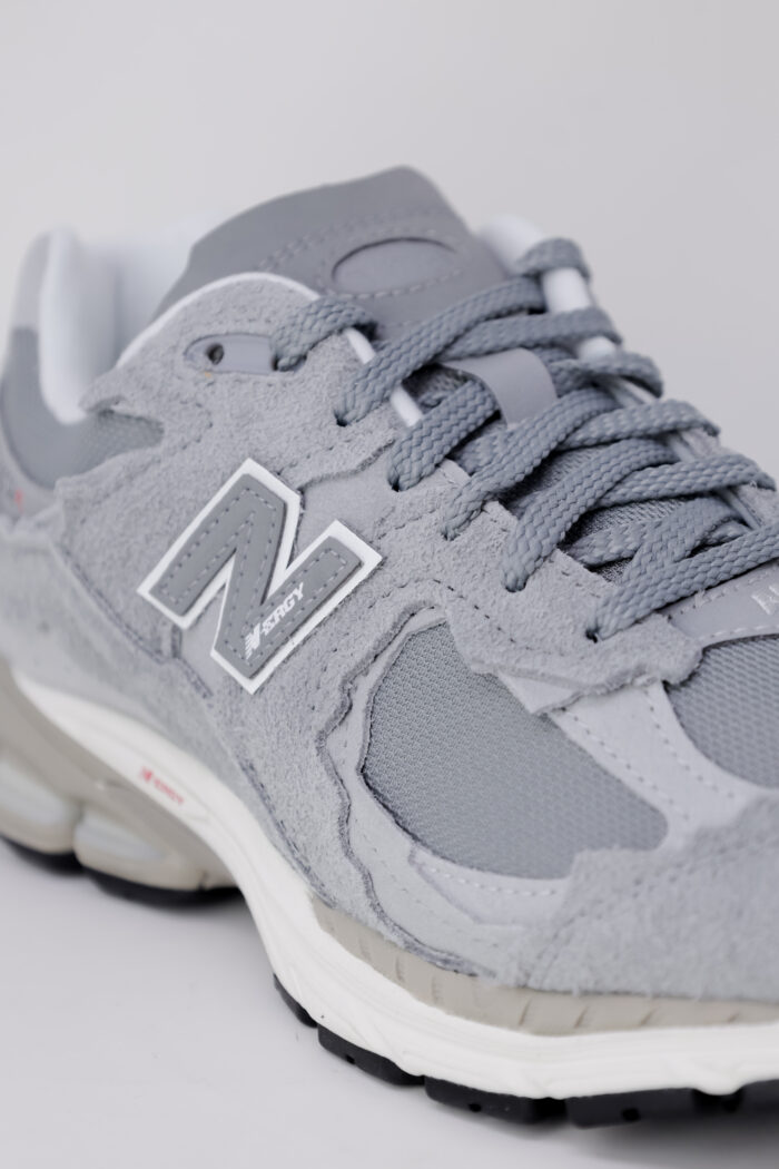 Sneakers New Balance 2002RD Grigio
