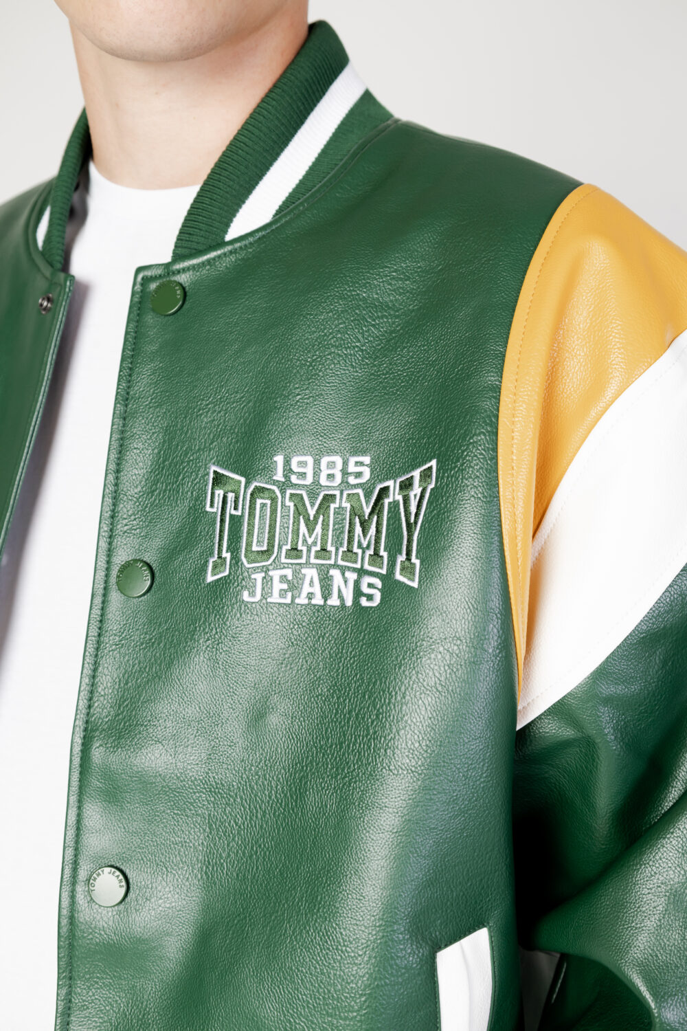 Giubbotto Tommy Hilfiger Jeans TJM RLX FAUX LEATHER Verde - Foto 4