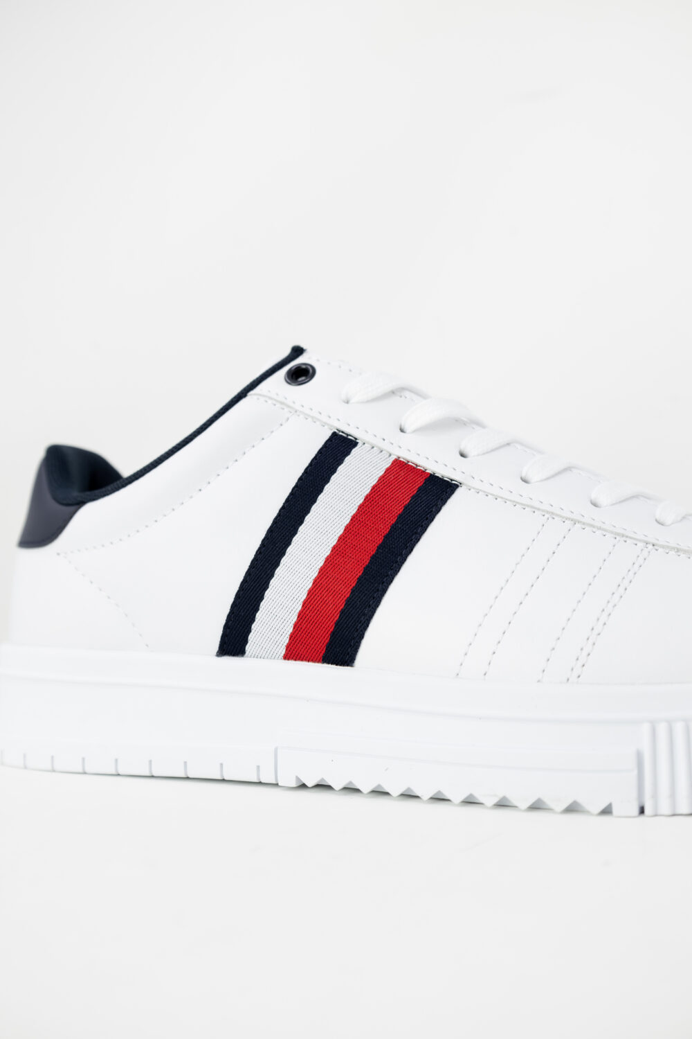 Sneakers Tommy Hilfiger SUPERCUP LEATHER Bianco - Foto 2