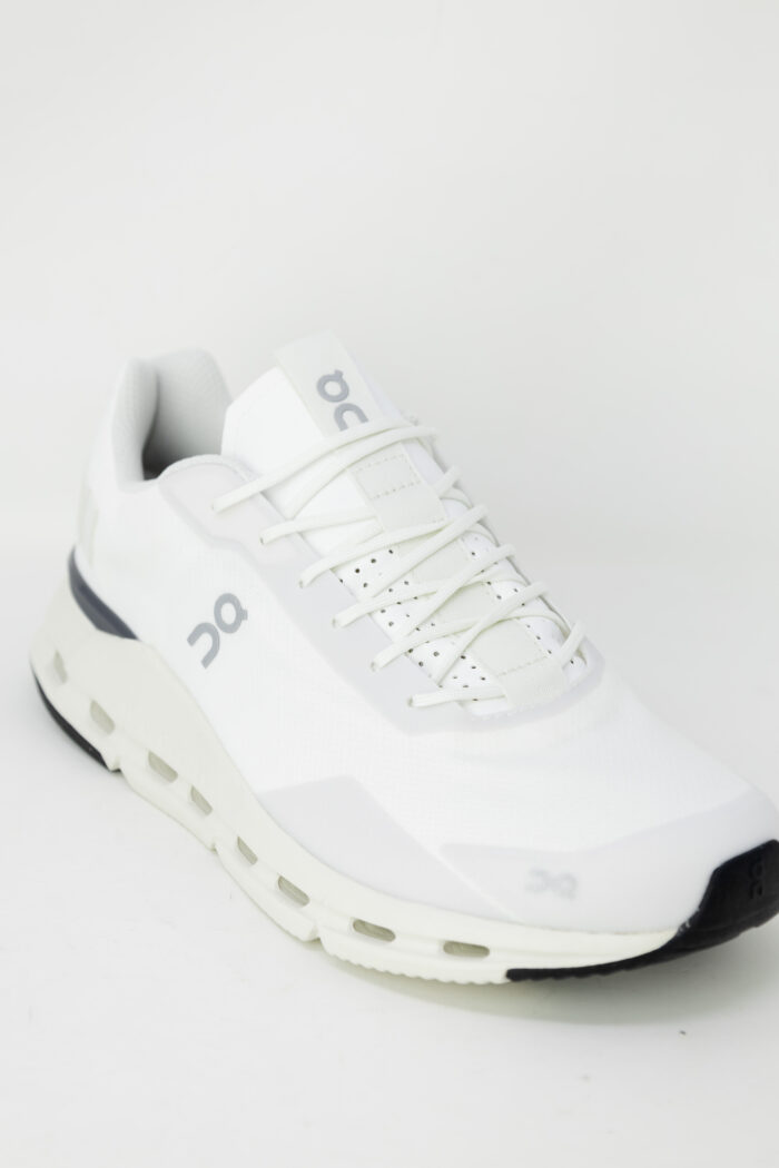 Sneakers On Running CLOUDNOVA FORM Bianco
