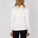 Maglia Guess LS VN JADE LOGO Bianco - Foto 4