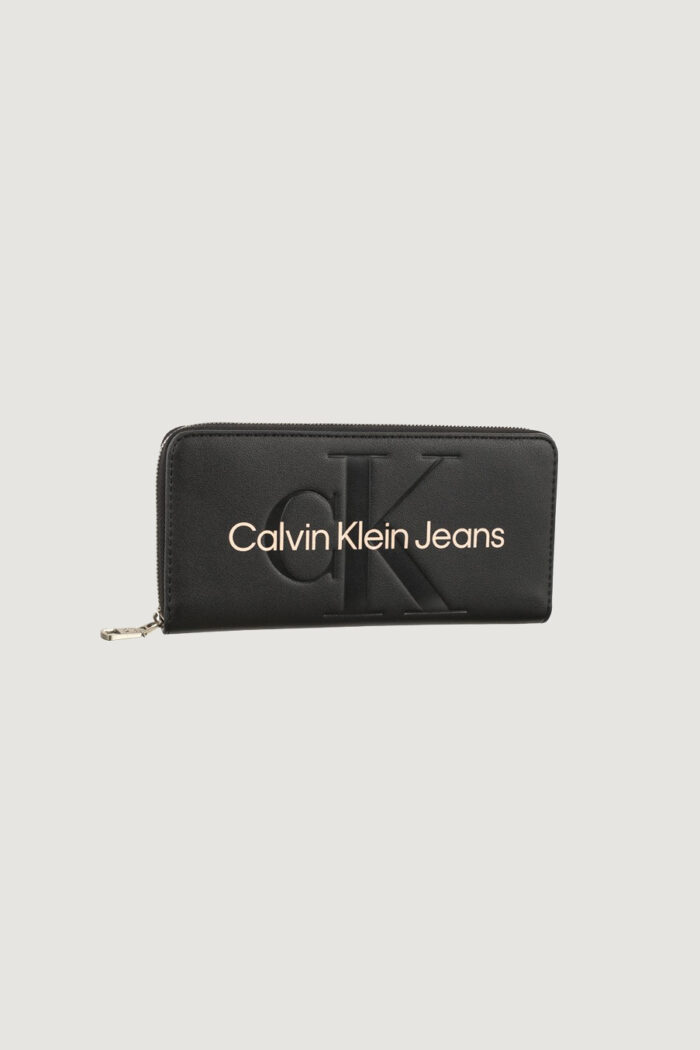 Portafoglio grande Calvin Klein SCULPTED MONO ZIP AROUND MONO Rosa Cipria