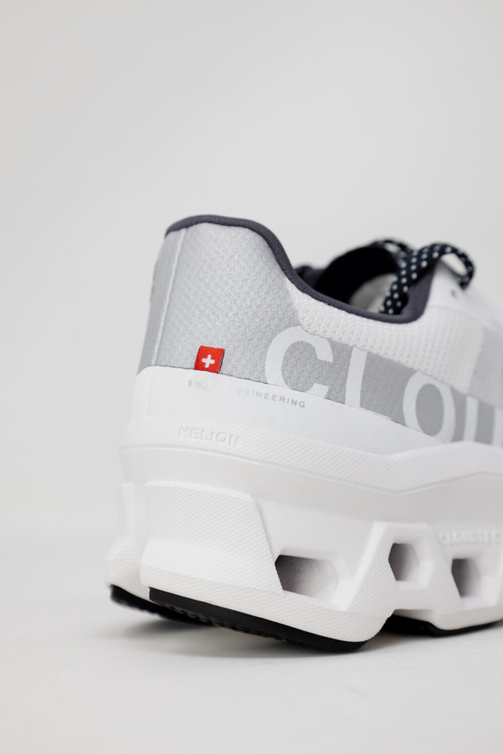 Sneakers On Running CLOUDMONSTER Bianco - Foto 5