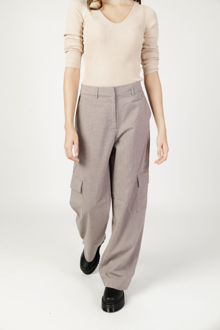 Pantaloni a sigaretta Only ONLJOSS HW STRAIGHT CARGO CHECK PANT TLR Beige chiaro