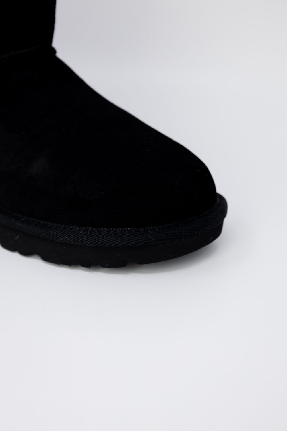 Stivali UGG CLASSIC MINI UGG SIDE LOGO Nero - Foto 3