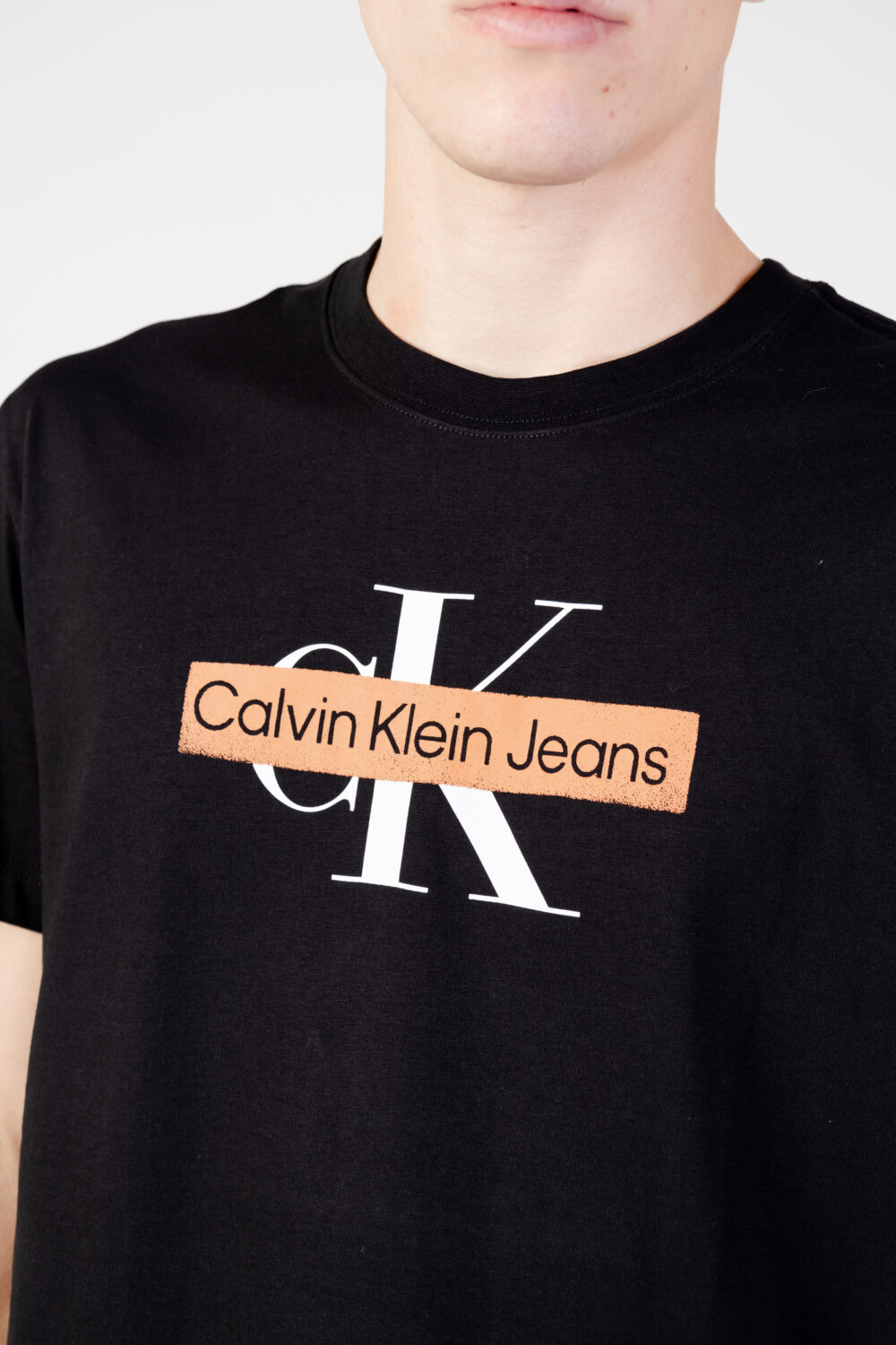 T-shirt Calvin Klein Jeans MONOLOGO STENCIL TEE Nero - Foto 2