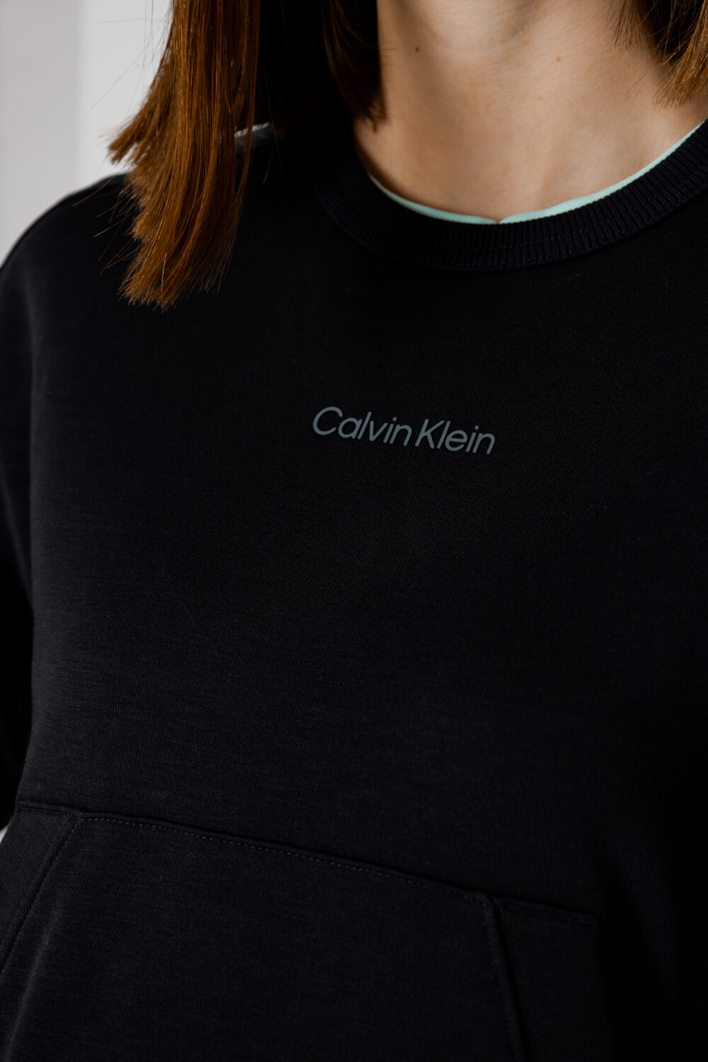 Felpa senza cappuccio Calvin Klein Sport PW - Pullover Cropped Nero - Foto 2