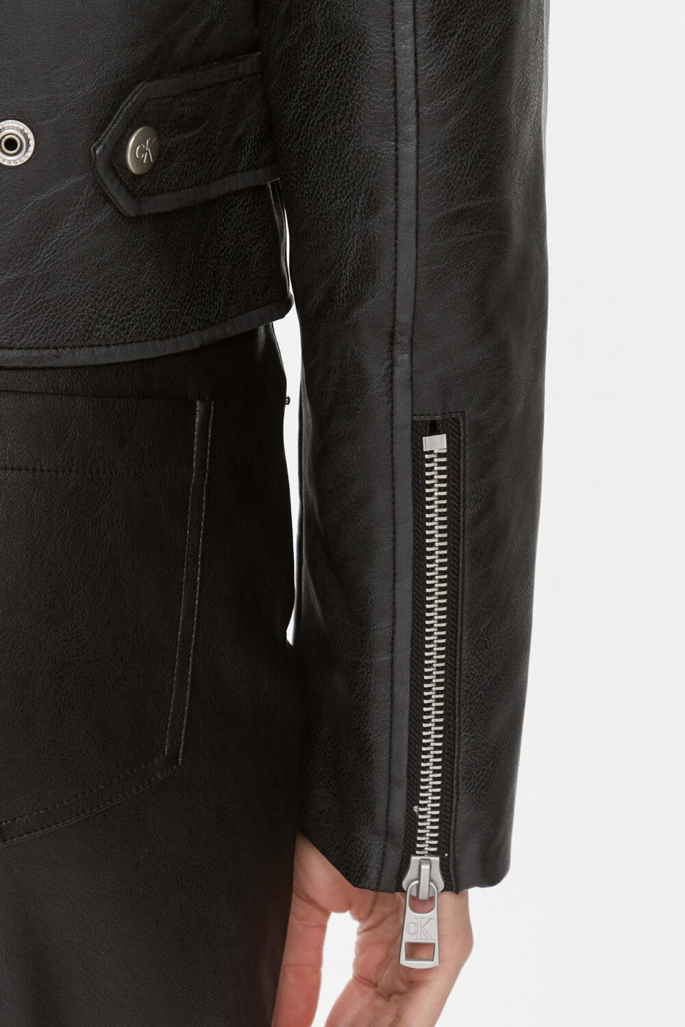 Giacchetto Calvin Klein Jeans SHORT FAUX LEATHER Nero - Foto 4