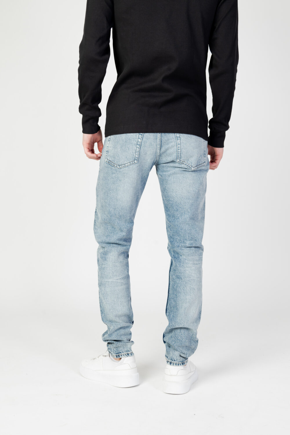 Jeans Tapered Calvin Klein Jeans SLIM Denim chiaro - Foto 3