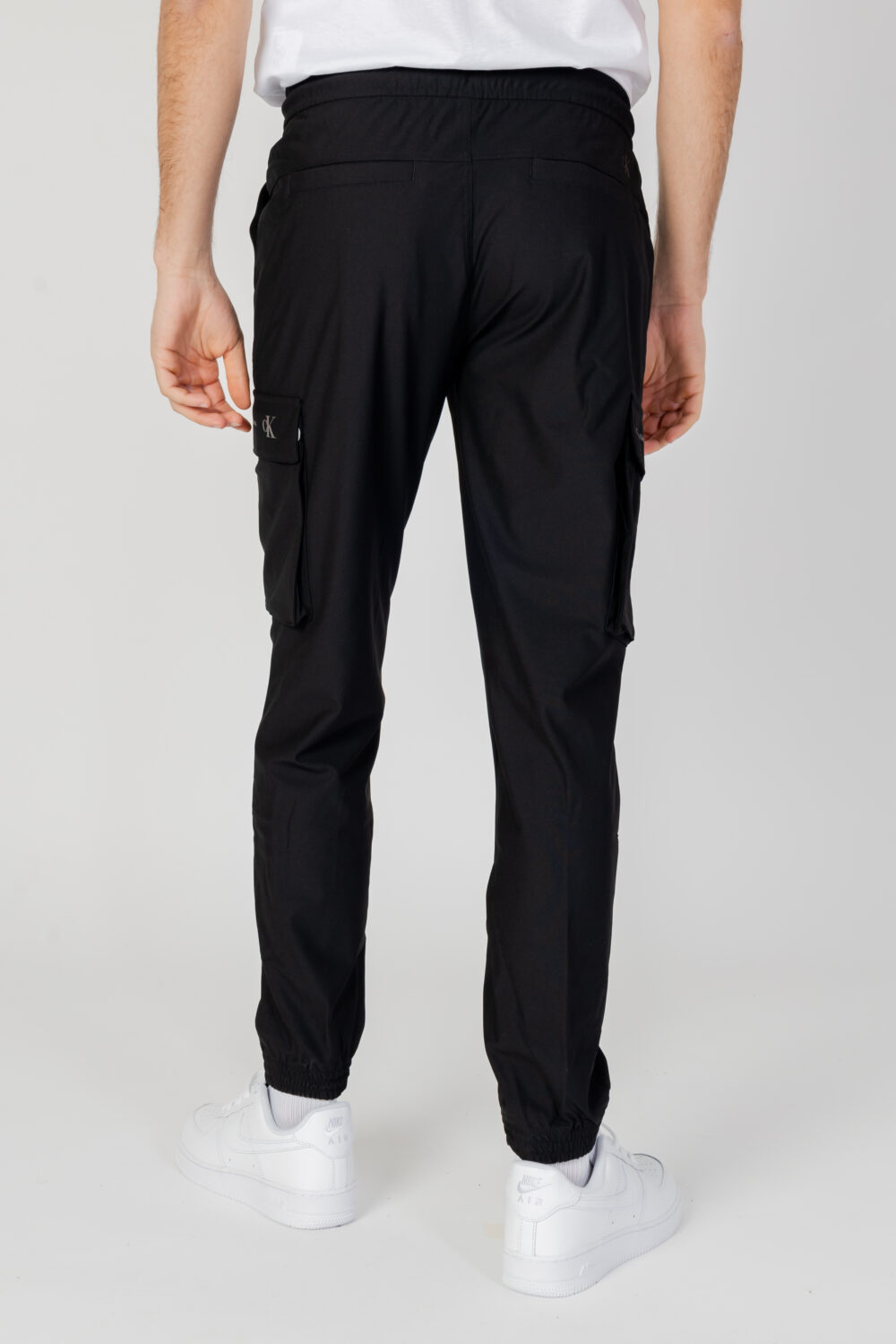Pantaloni sportivi Calvin Klein Jeans TECHNICAL LOGO REPEA Nero - Foto 3