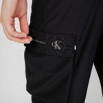Pantaloni sportivi Calvin Klein Jeans TECHNICAL LOGO REPEA Nero - Foto 5