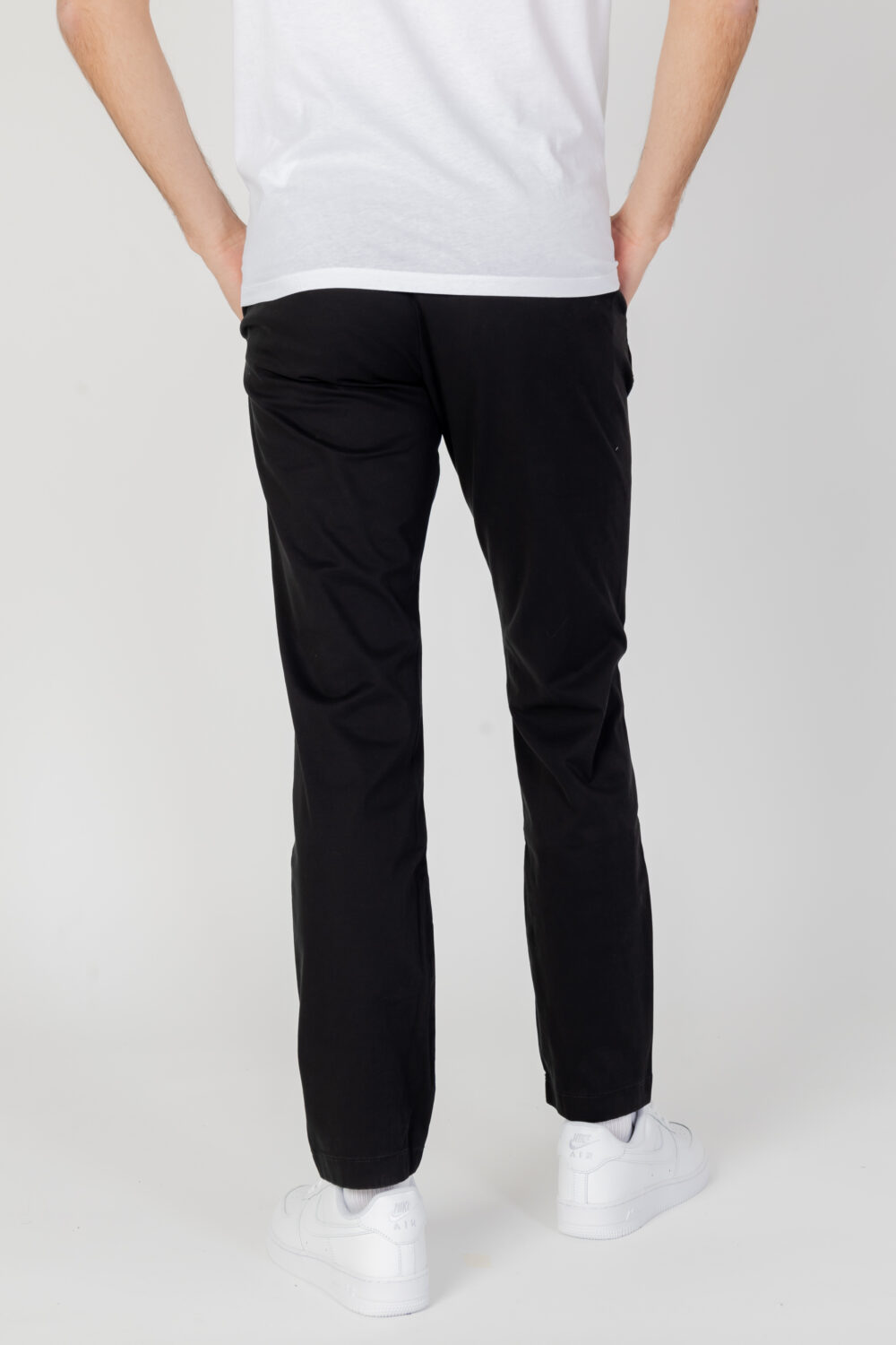 Pantaloni tapered Tommy Hilfiger Jeans AUSTIN CHINO Nero - Foto 3
