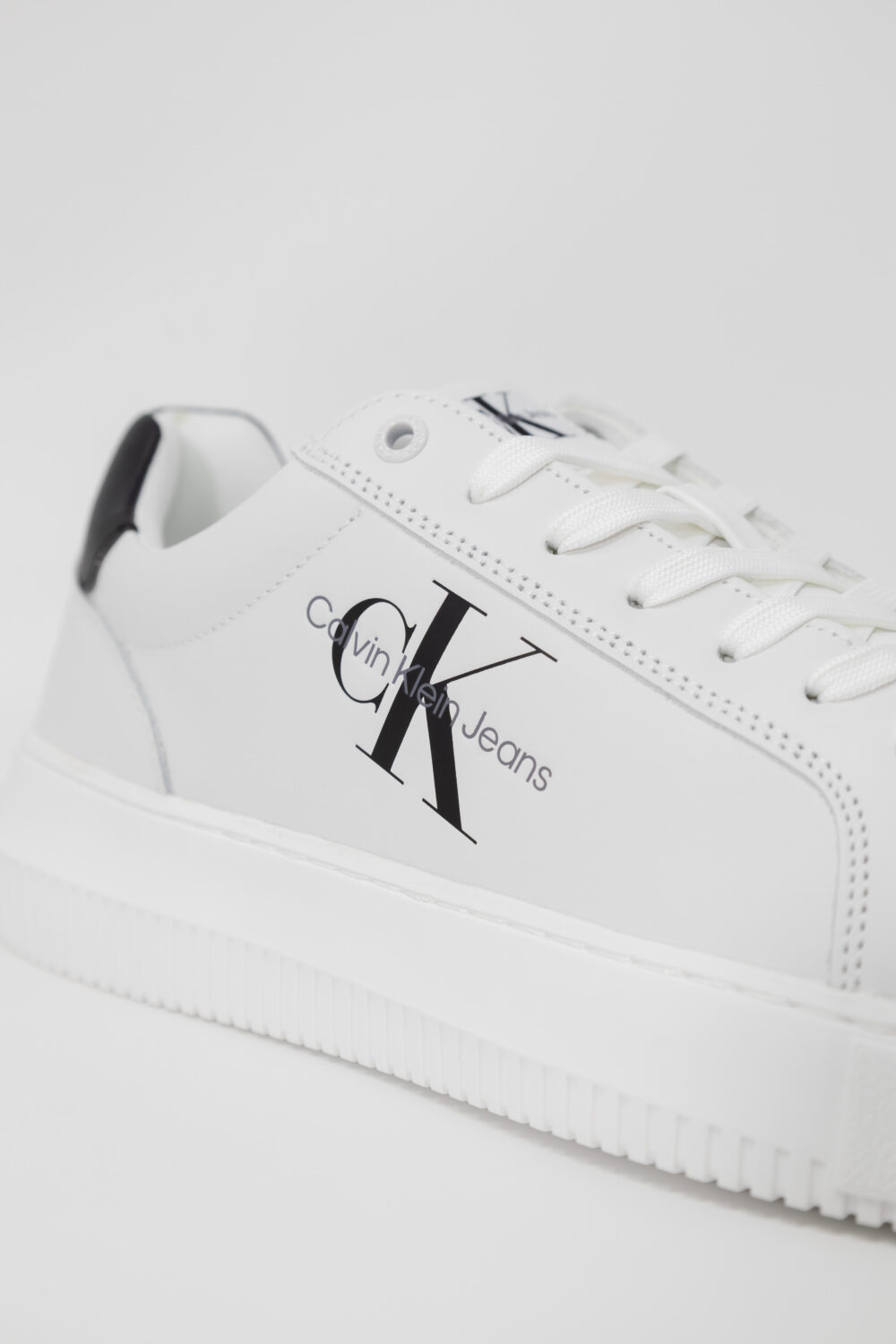 Sneakers Calvin Klein Jeans CHUNKY CUPSOLE MONO Black-White - Foto 4