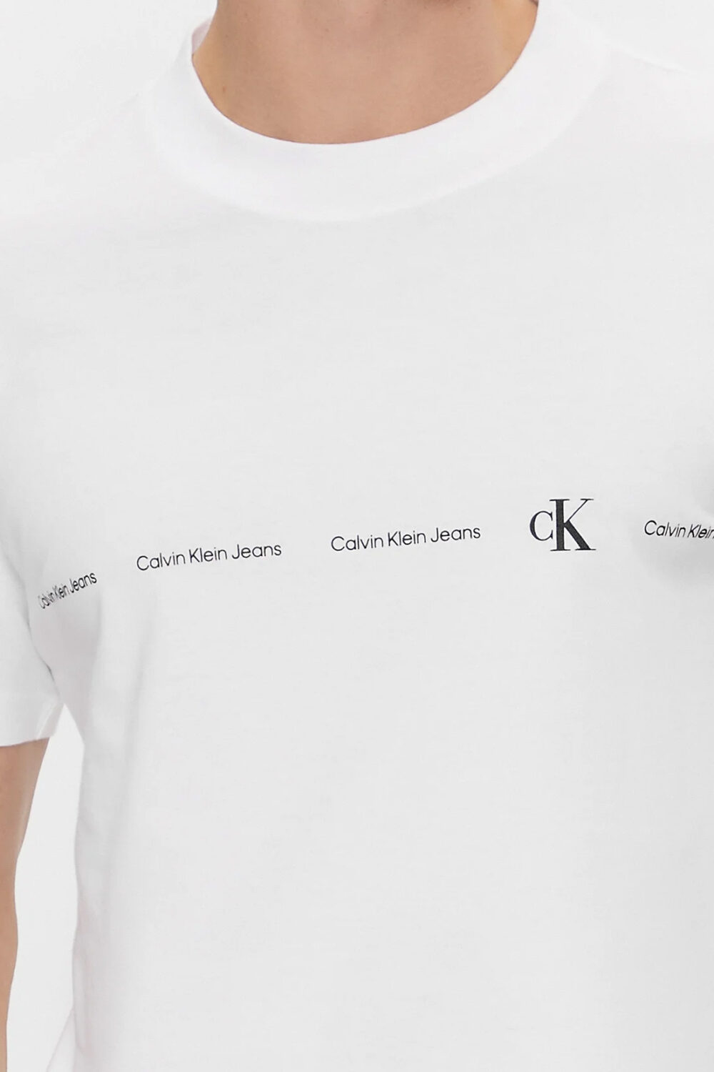 T-shirt Calvin Klein Jeans LOGO REPEAT Bianco - Foto 2