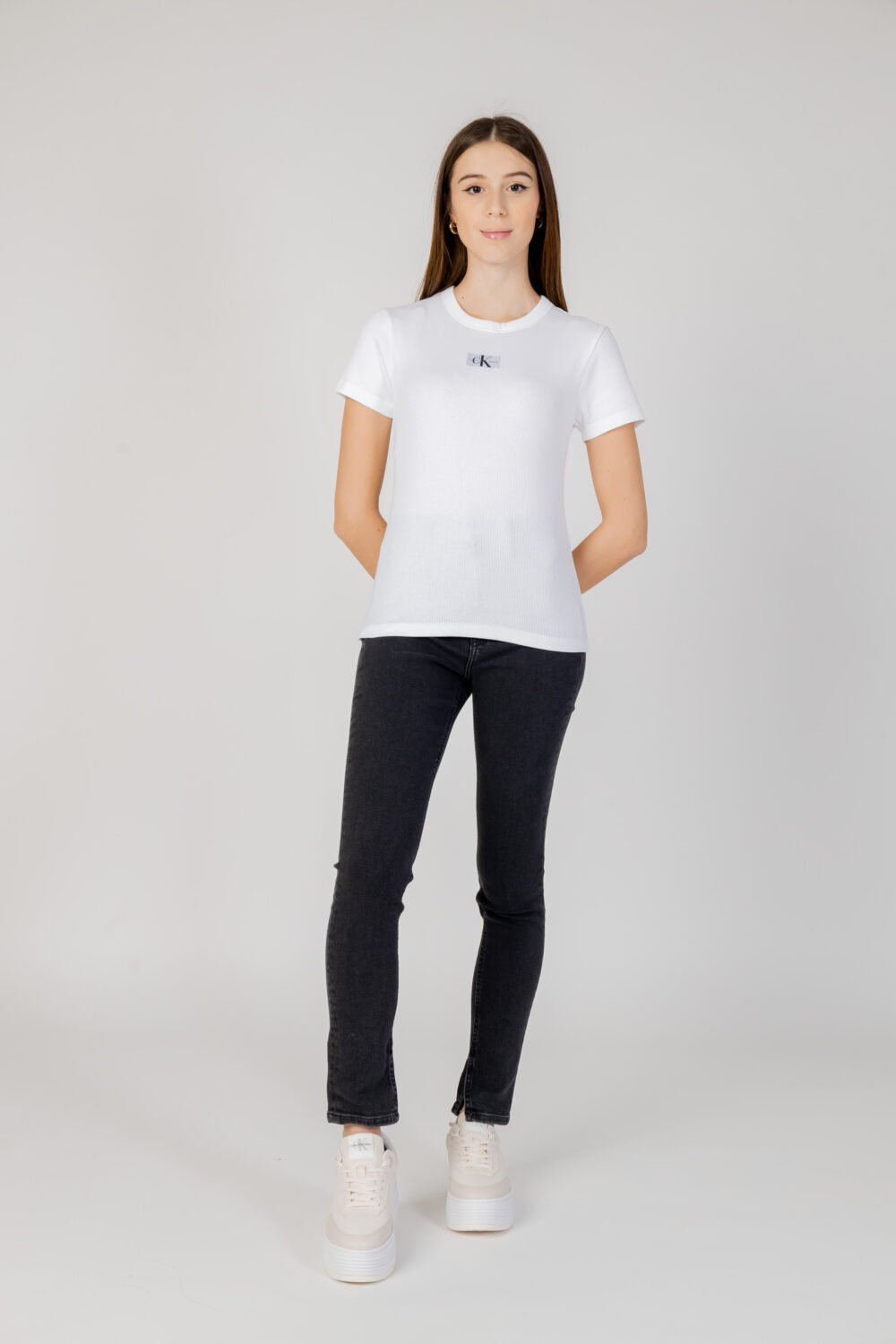 T-shirt Calvin Klein Jeans WOVEN LABEL RIB Bianco - Foto 3