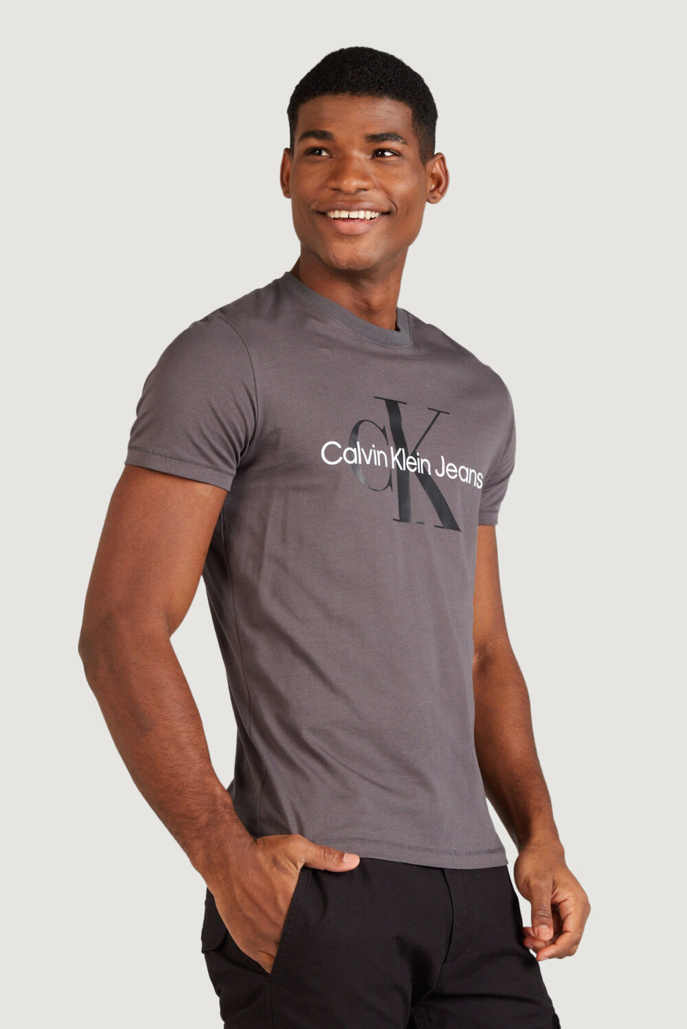 T-shirt Calvin Klein Jeans SEASONAL MONOLOGO Grigio Scuro - Foto 1