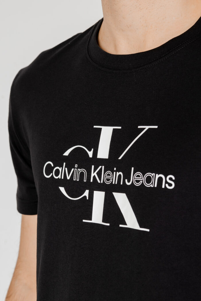 T-shirt Calvin Klein DISRUPTED OUTLINE Nero