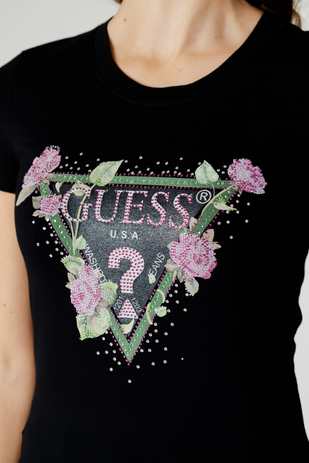 T-shirt Guess SS RN FLORAL TRIANGLE Nero - Foto 2