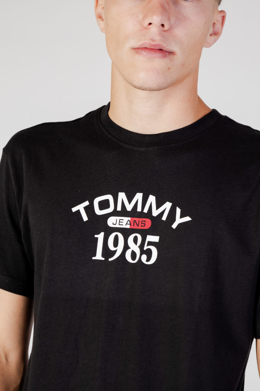 T-shirt Tommy Hilfiger Jeans TJM CLSC 1985 RWB CU Nero - Foto 4