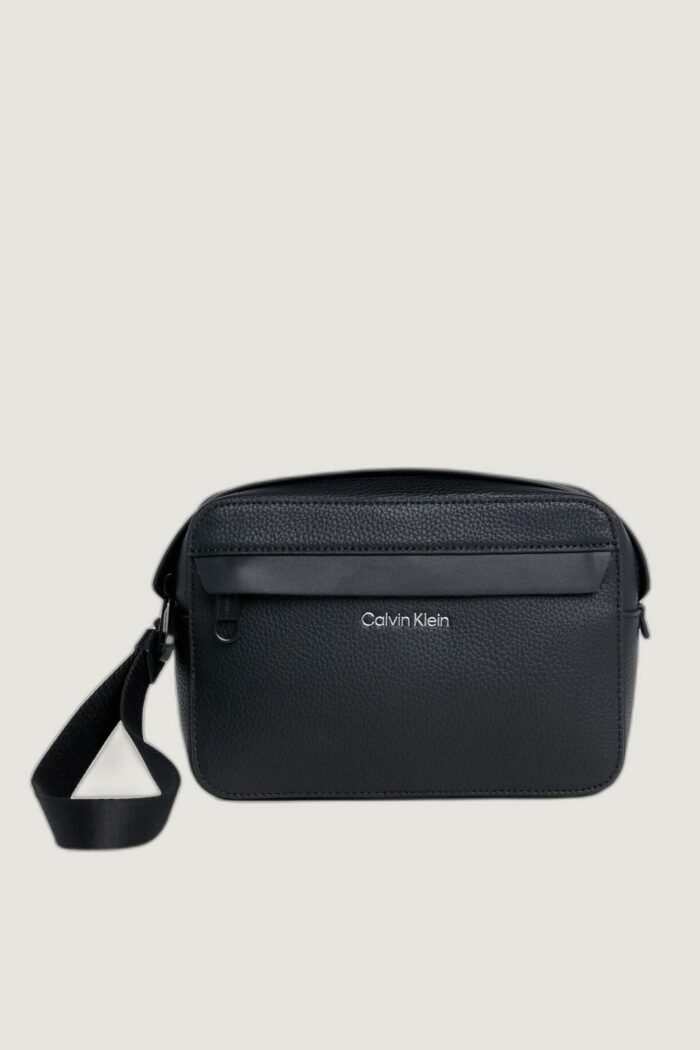Pochette e beauty Calvin Klein MUST COMPACT CASE Nero