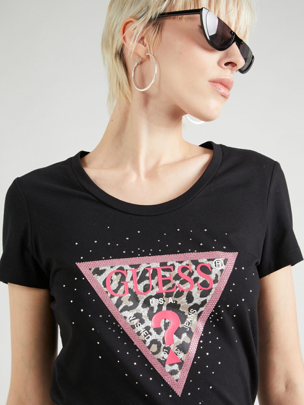 T-shirt Guess SS RN SPRING TRIANGLE Nero - Foto 2