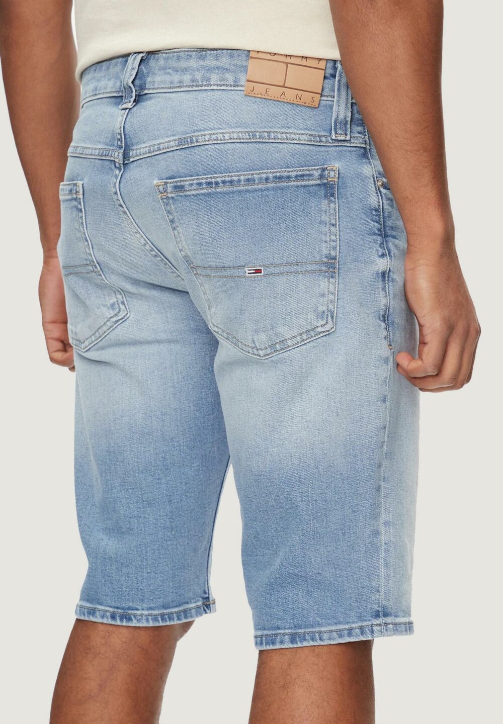 Bermuda Tommy Hilfiger Jeans IE BH0118 Denim chiaro - Foto 3
