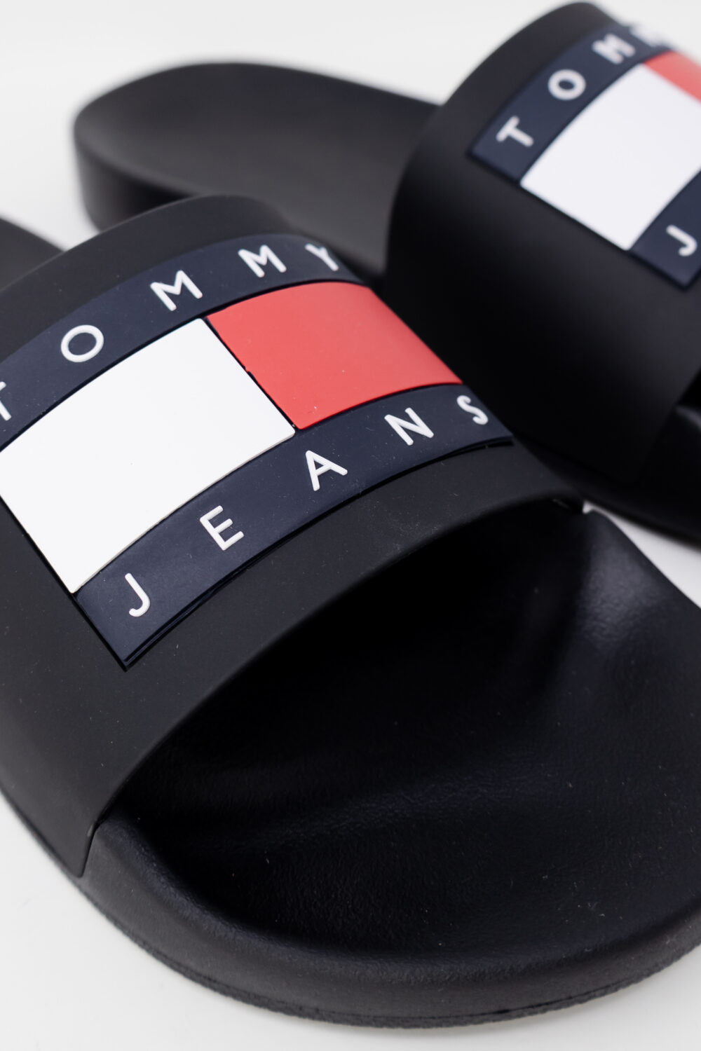 Ciabatte Tommy Hilfiger Jeans TOMMY JEANS POOL SLI EM0EM01191BDS Nero - Foto 3