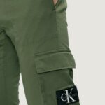 Pantaloni con cavallo basso Calvin Klein Jeans WASHED CARGO Verde Oliva - Foto 2