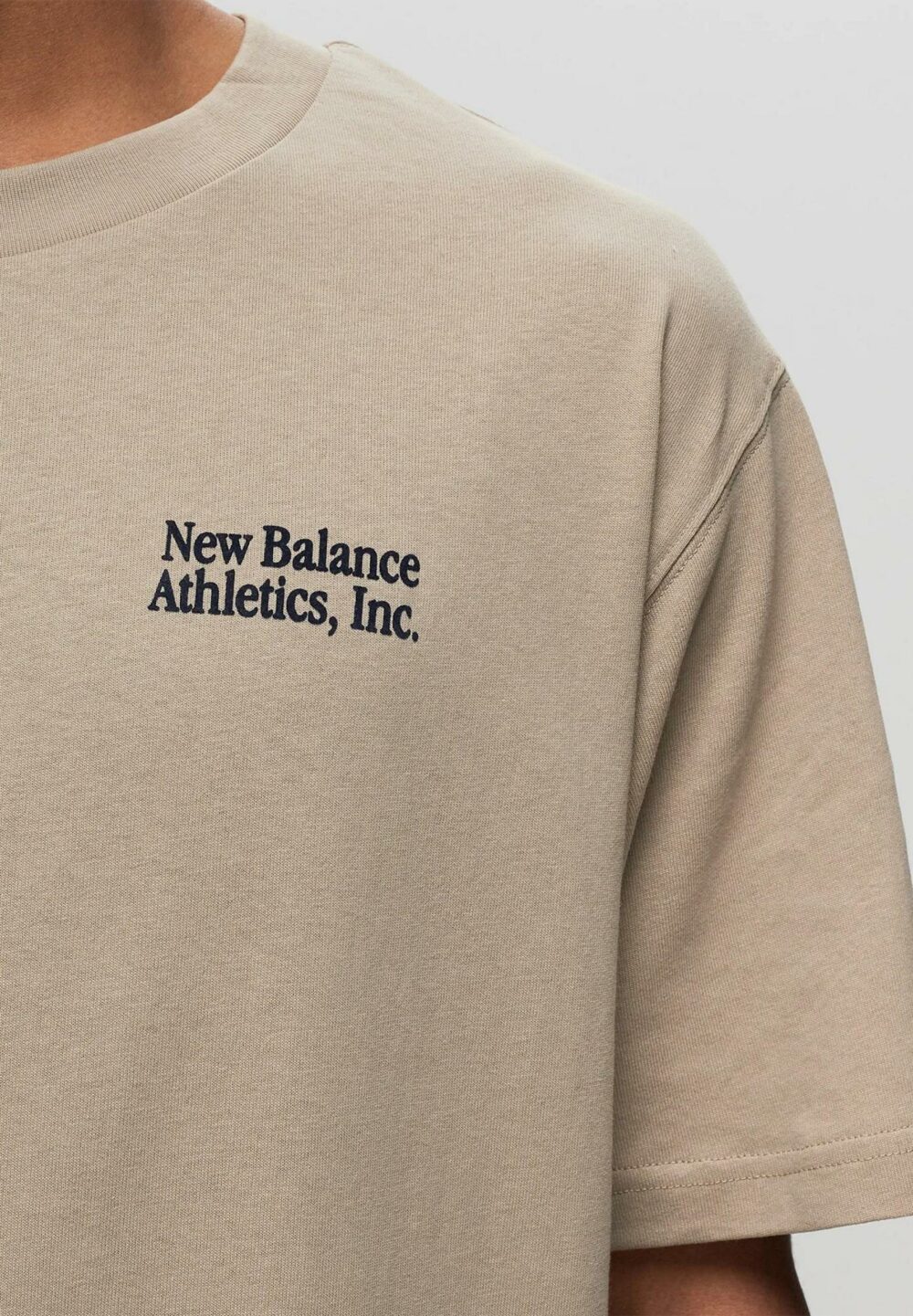 T-shirt New Balance  Beige - Foto 2
