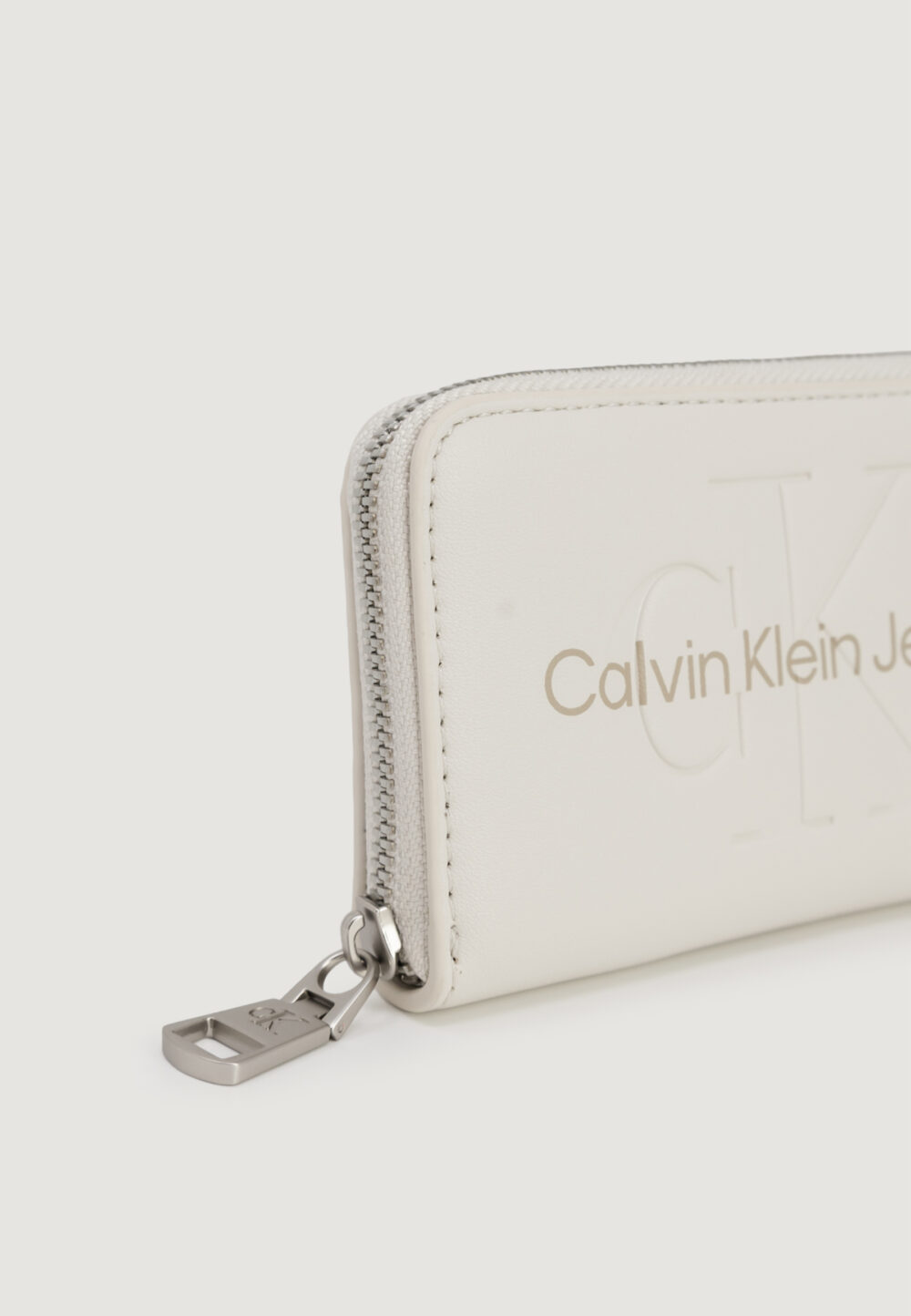 Portafoglio piccolo Calvin Klein Jeans SCULPTED MED ZIP AROUND MONO Beige - Foto 4