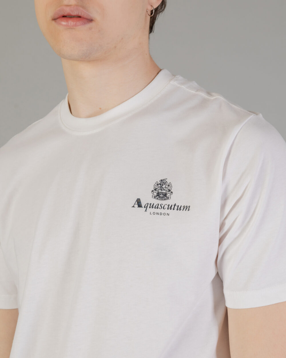 T-shirt Aquascutum ACTIVE SMALL LOGO T-SHIRT Bianco - Foto 2