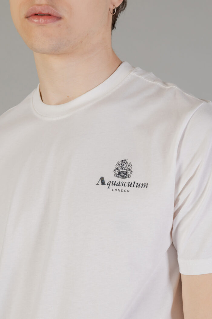 T-shirt Aquascutum ACTIVE SMALL LOGO T-SHIRT Bianco