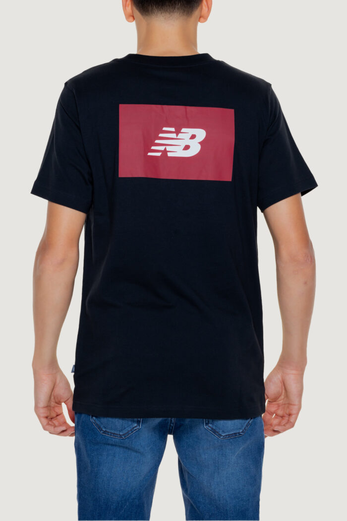 T-shirt New Balance  Nero – MT41584