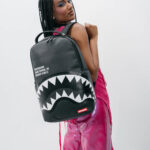 Zaino Sprayground SHARK CENTRAL 2.0 BLACK ON GREY SP DLXSV Nero - Foto 2