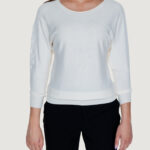 Maglia Guess MAEVE LOGO BAT SLEEVE Bianco - Foto 5